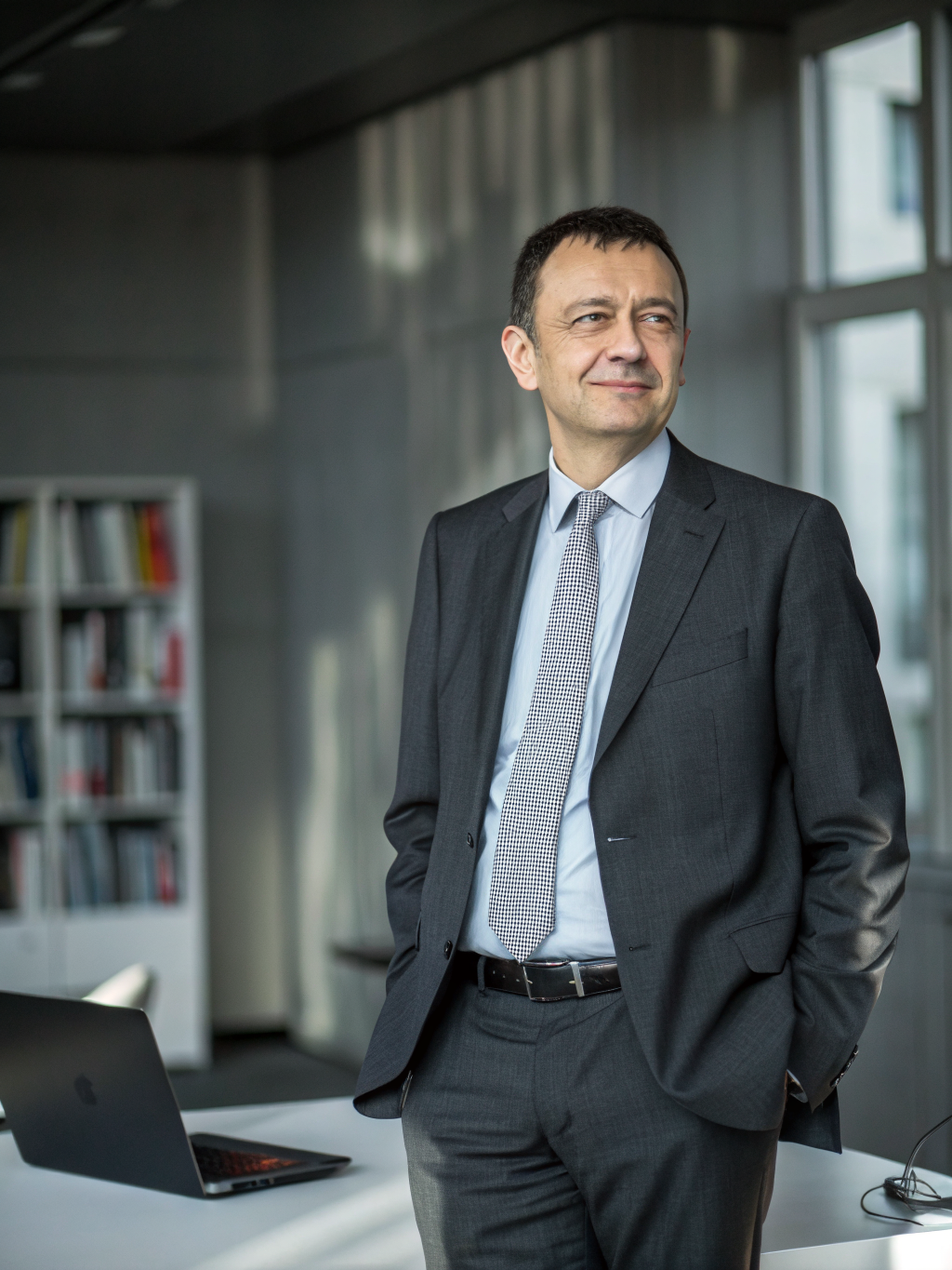 Portrait of Thomas Anderson, PROJECT MANAGER